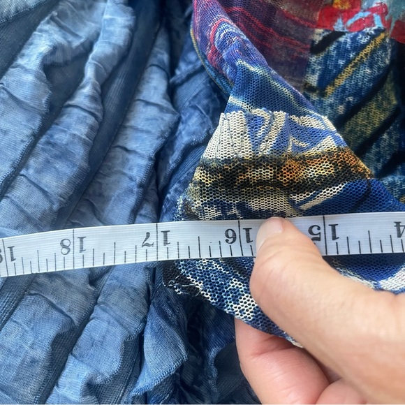 Save The Queen Multicolor Abstract Midi Dress - Picture 11 of 12